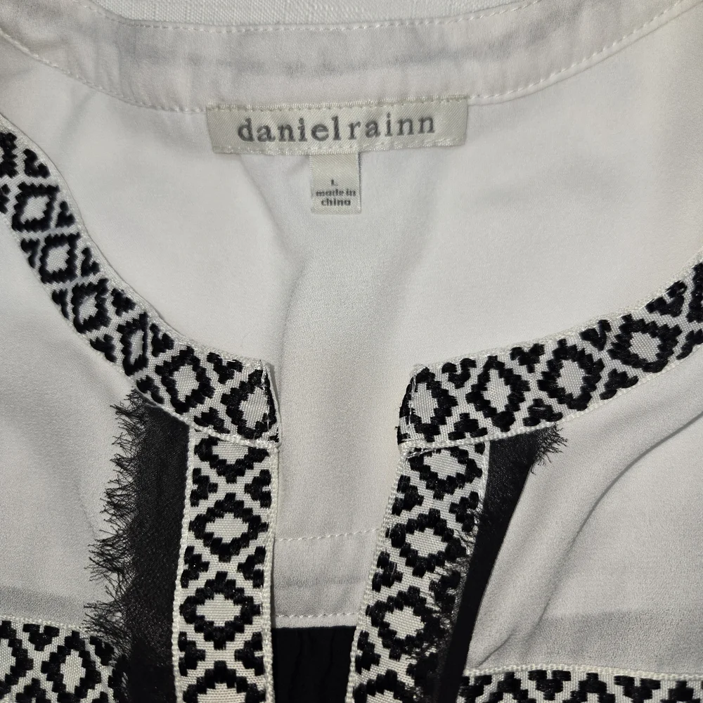 Daniel Rainn Black and White Geometric Trim Blouse